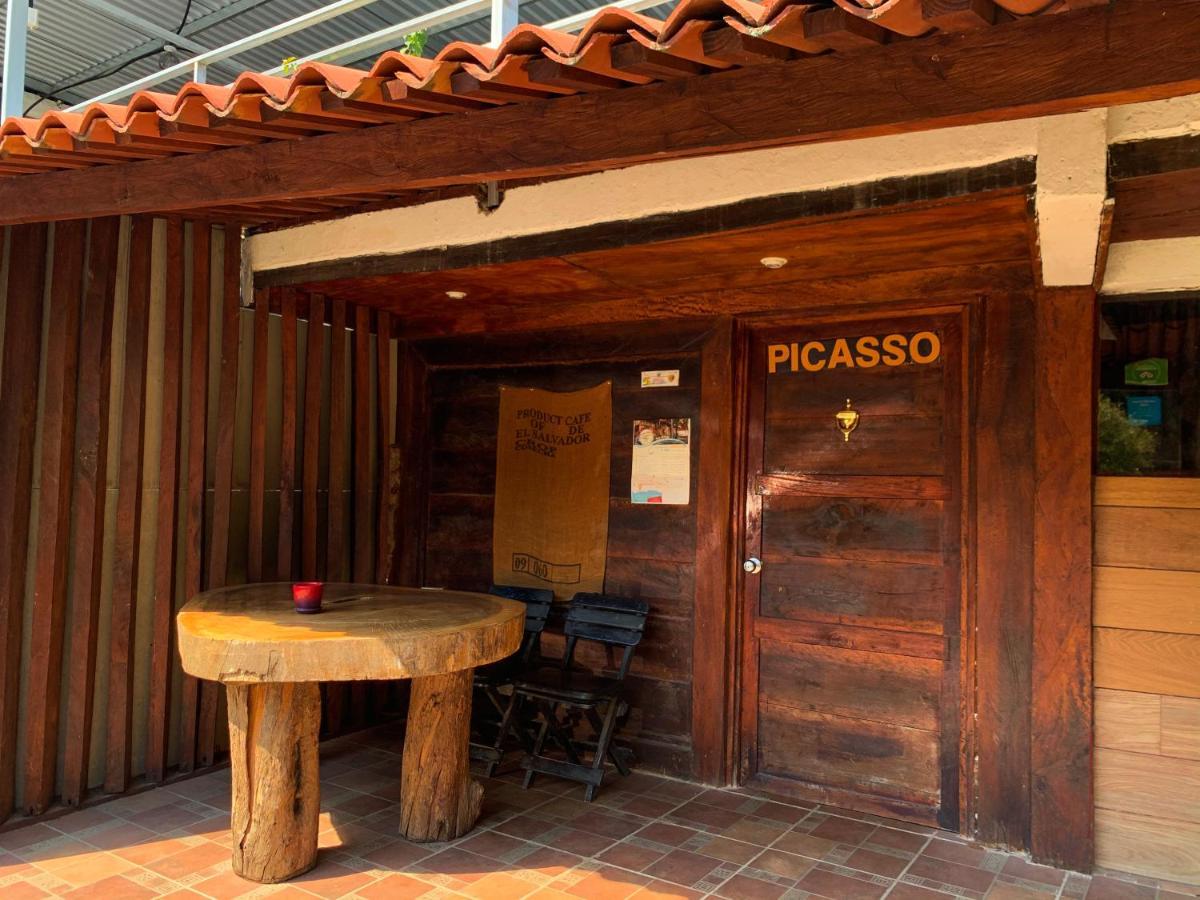 Villa Napoli Santa Ana Extérieur photo