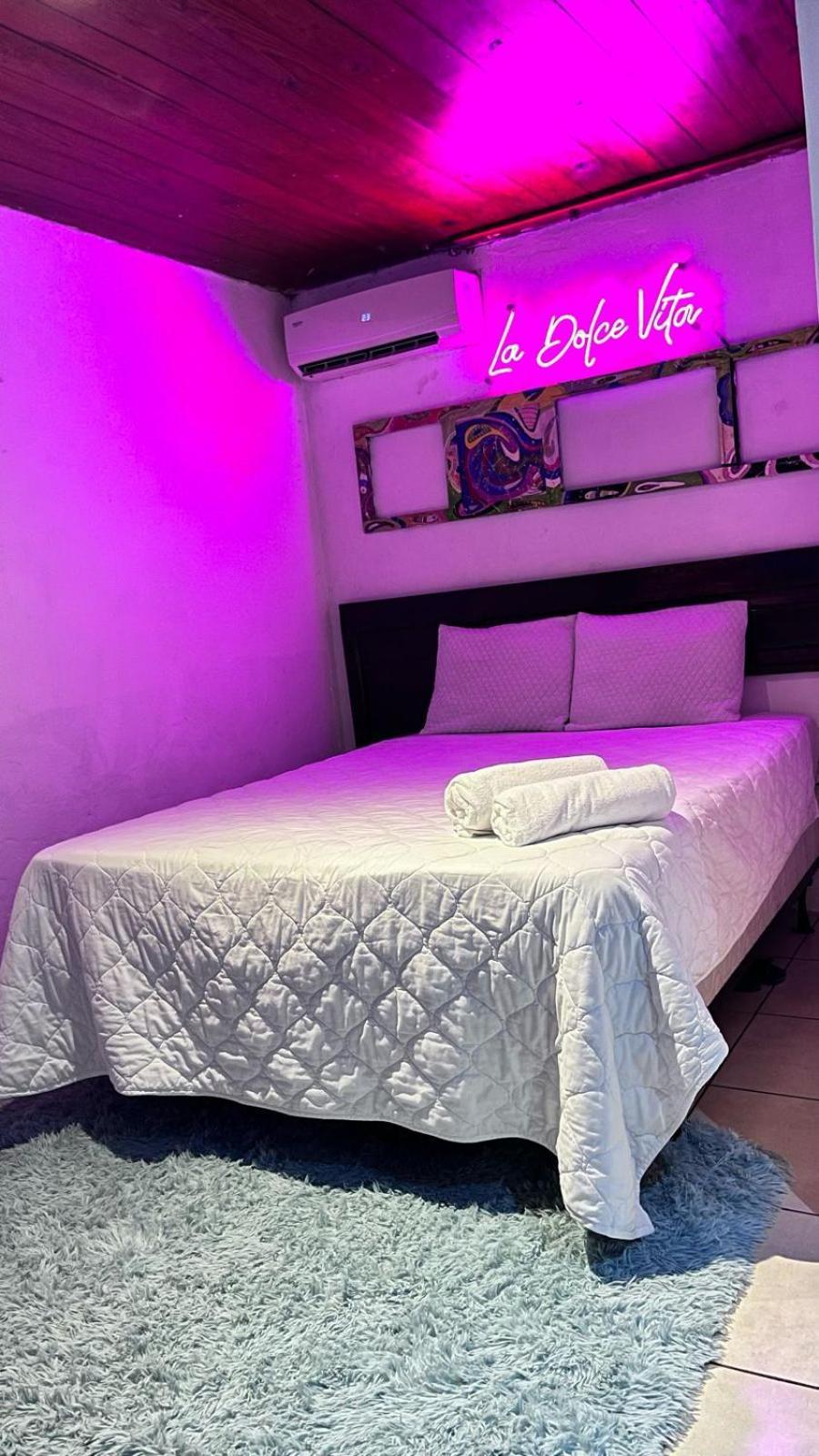 Villa Napoli Santa Ana Extérieur photo