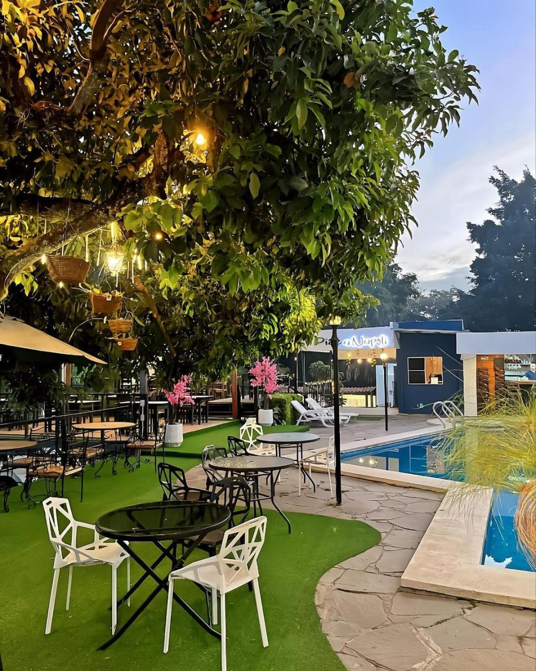 Villa Napoli Santa Ana Extérieur photo