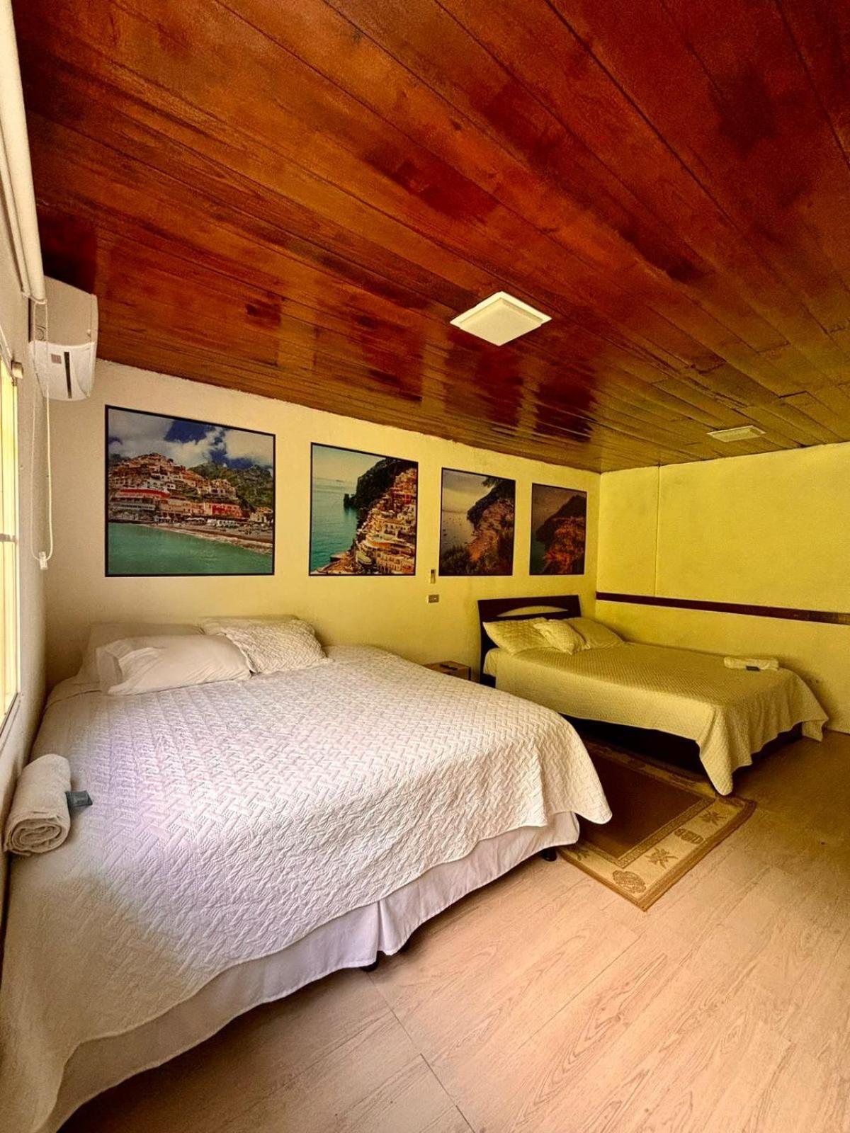 Villa Napoli Santa Ana Extérieur photo