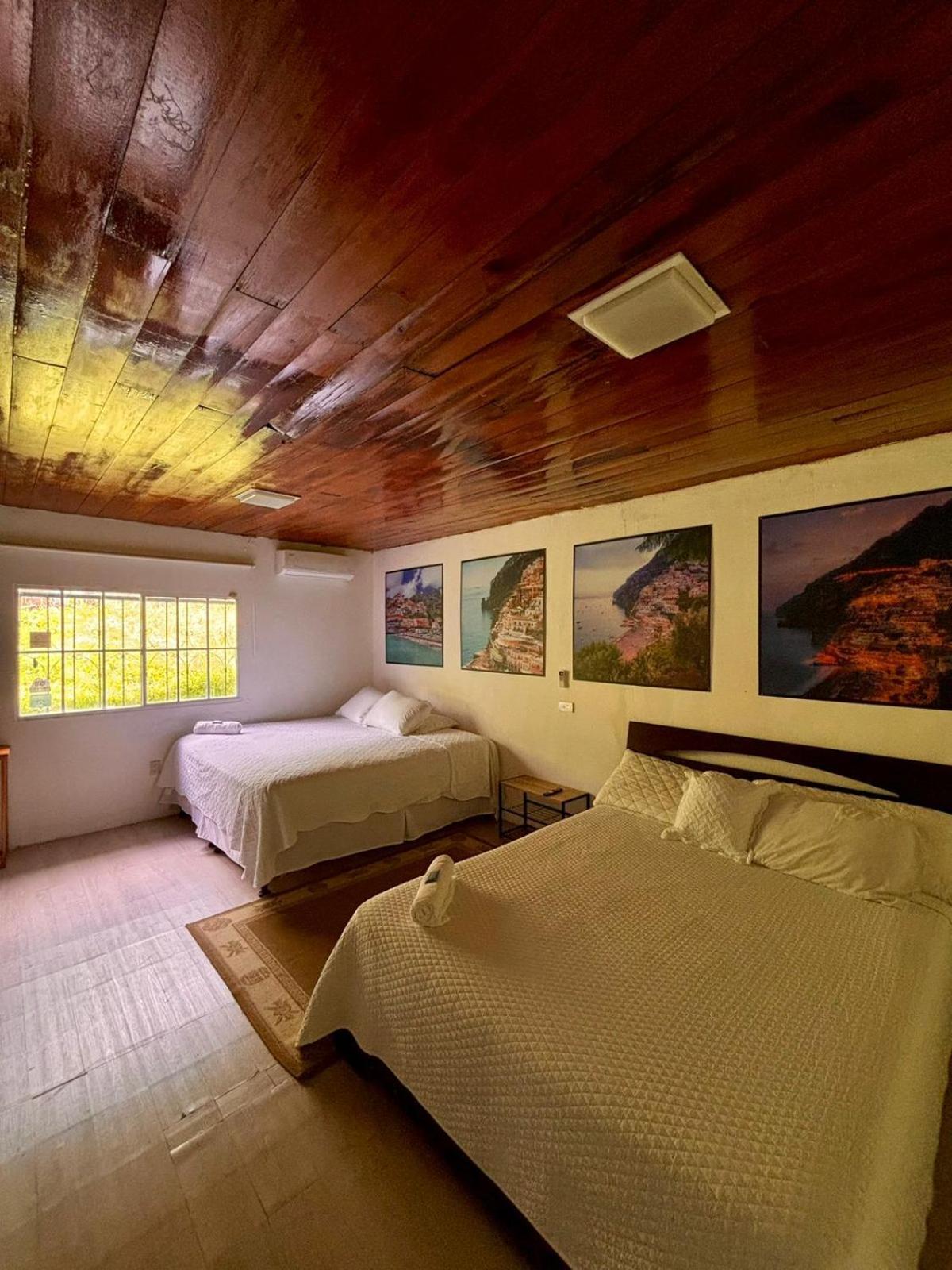 Villa Napoli Santa Ana Extérieur photo