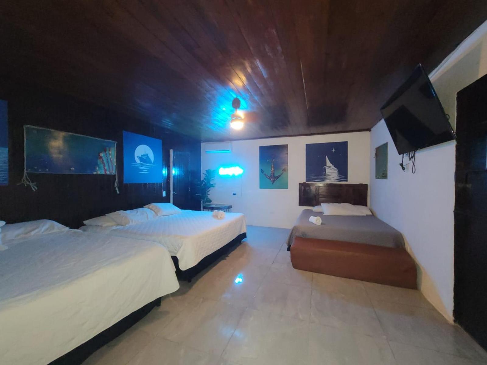 Villa Napoli Santa Ana Extérieur photo